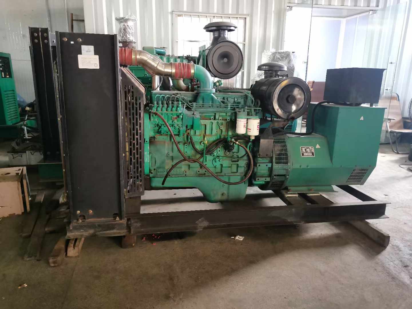 增城发电机租赁如何确定电缆的承载电流是否在安全范围内？