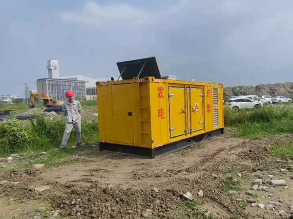 增城200KW柴油发电机机组每小时的油耗量受哪些因素影响？